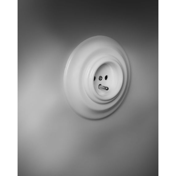 RETRO-CHARM socket porcelain white