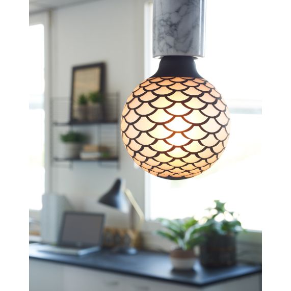 Globe G125 E27 Noire Ecaille Graphique 6W 280lm 1800K dim