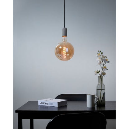 Pack Suspension Béton Gris+Câble 2M Text.+Pavillon Acier Noir 187557 + Big bulb LED Filament Spiral Globe G200 6W Amb.Dim 716627